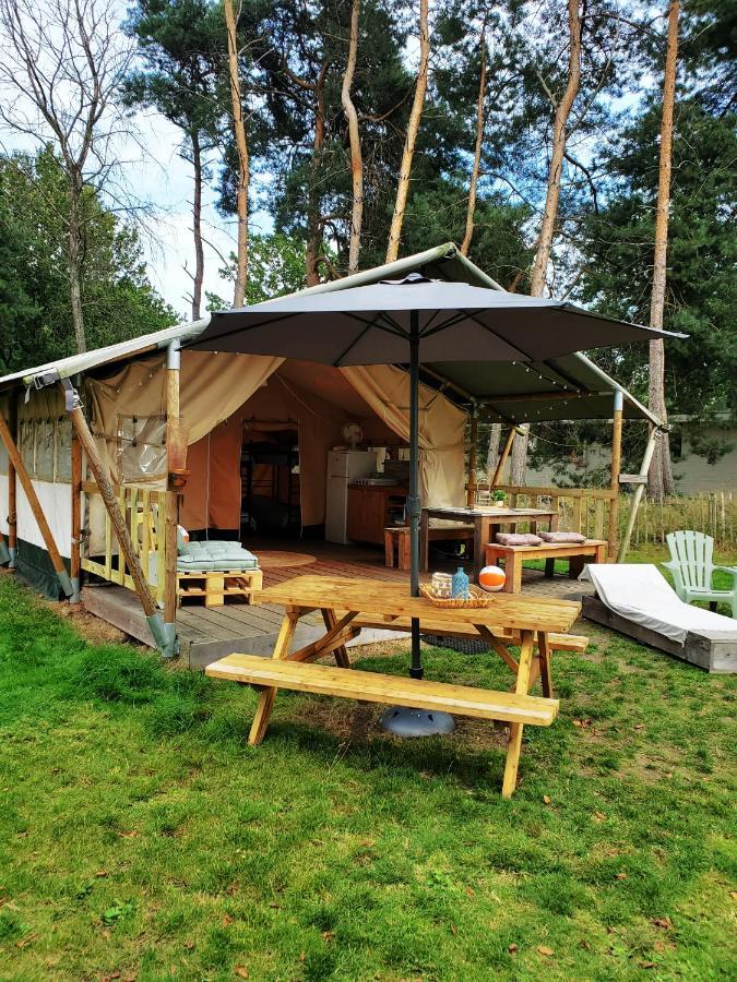 Vakantiepark De Bergen Wanroij - Safaritent 外观 照片