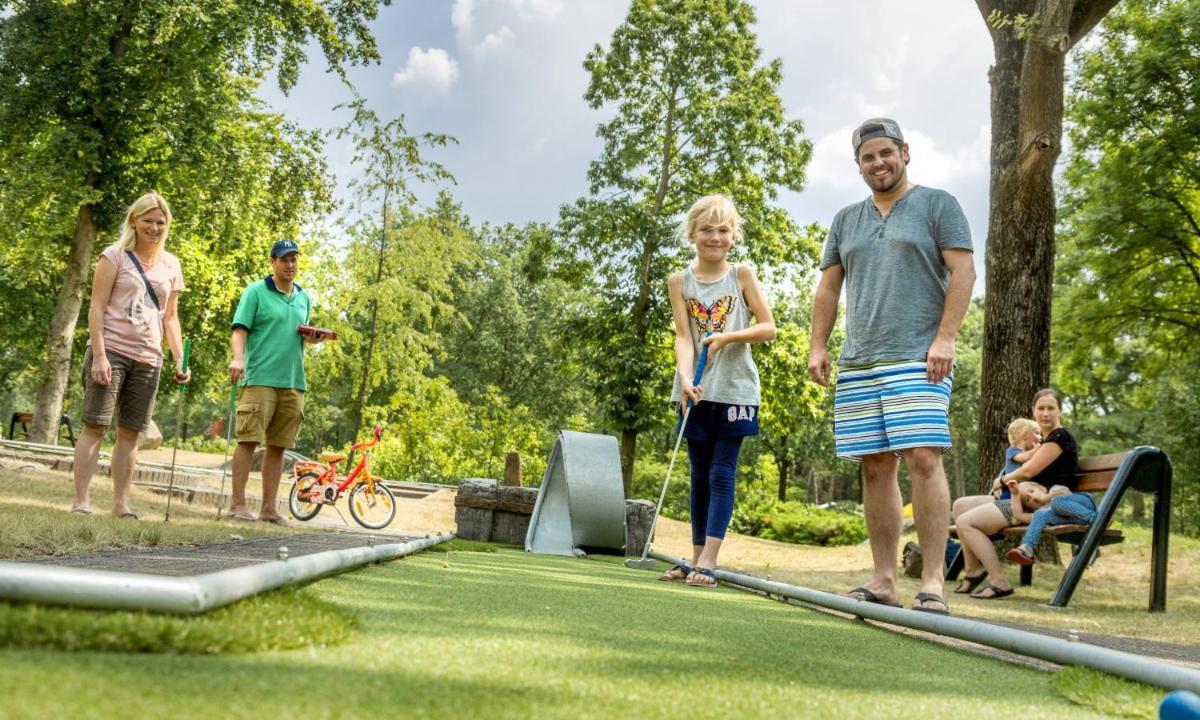 Vakantiepark De Bergen Wanroij - Safaritent 外观 照片